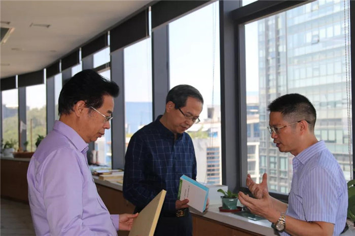 中共贛州市委常委、統(tǒng)戰(zhàn)部長彭業(yè)明等領導一行到訪廣東博皓考察指導-1